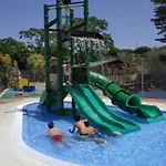 Camping Au Coeur De - Compact Et Pratique - Api-1-52-1836 *